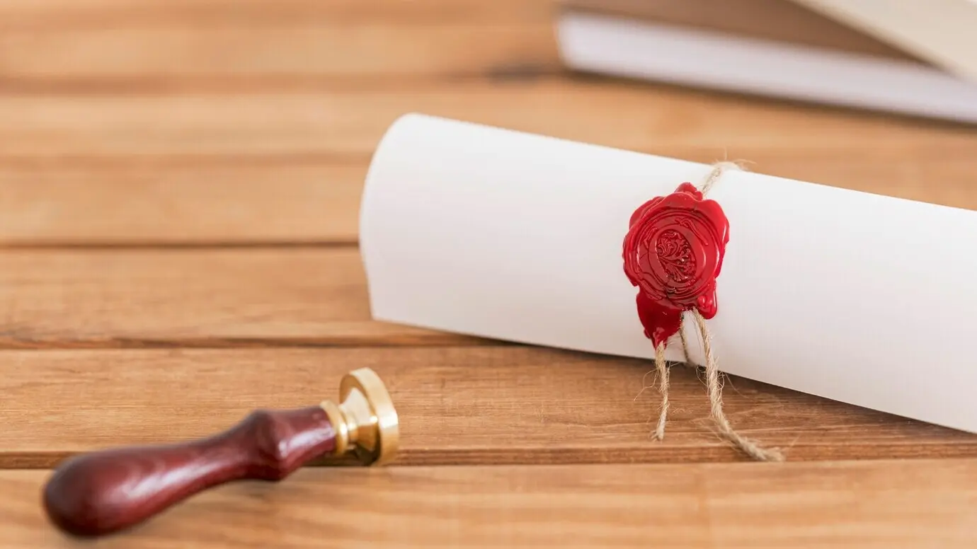 Zertifikat mit Band, Schleife und Siegel